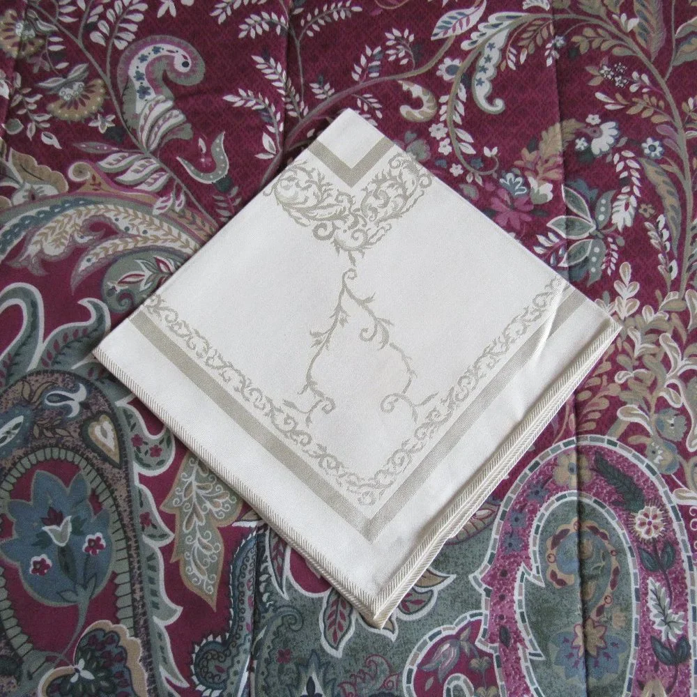 Set of 12 Cotton & Rayon Napkins 18